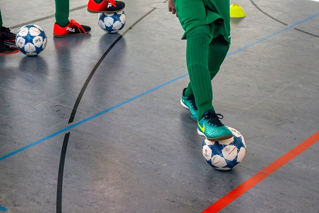 勇士vs鹈鹕伤病报告：库里等8人缺席，小佩顿大概率出战