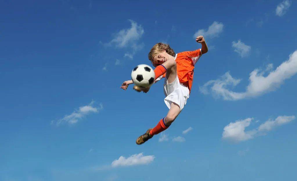 杨明洋妻子赴韩国观战亚冠：成都亚冠首个客场积分，值得骄傲